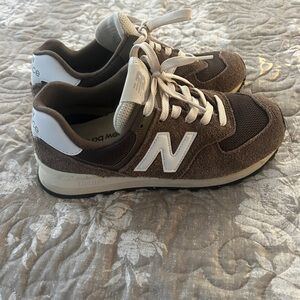 New balance 574 suede lace up sneaker